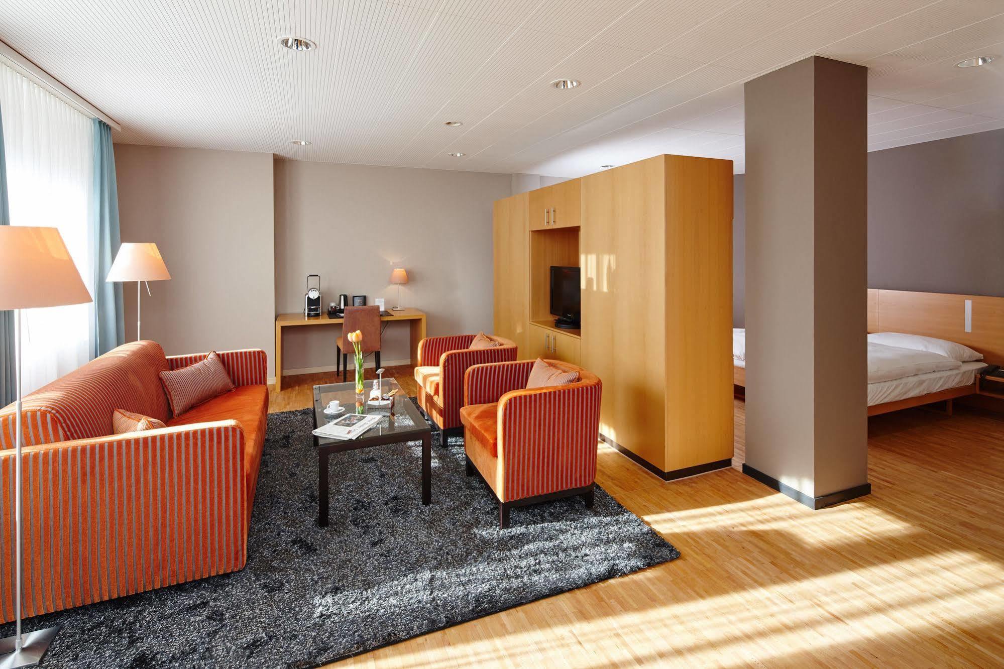 Hotel Banana City Винтертур Экстерьер фото